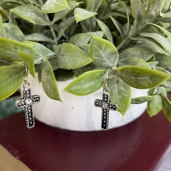 Kim Rogers Cross Silver Tone Antique Textured Dangle Earrings - Picture 4 of 7